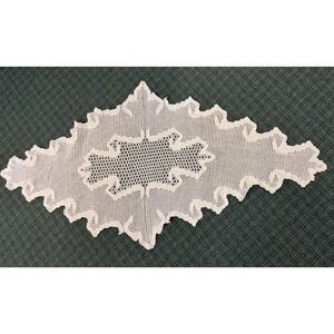 Vtg Handmade Cream Crocheted Oval Table Runner Ivory